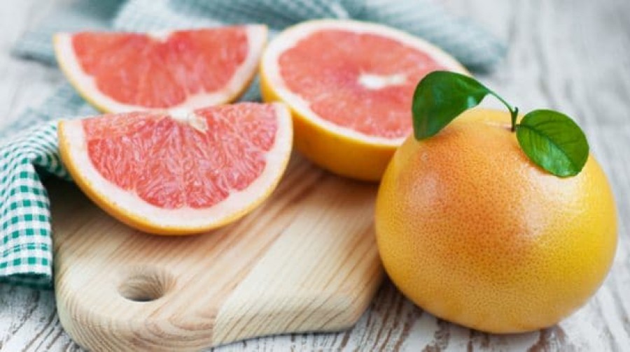 A grapefruit a legegészségesebb déligyümölcs! De mi köze van a szőlőhöz?